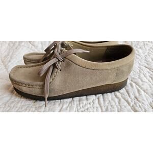 Clarks Tan Suede Flats
